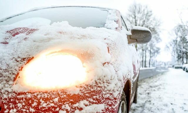 How to Remove Ice and Snow from Car Windows?